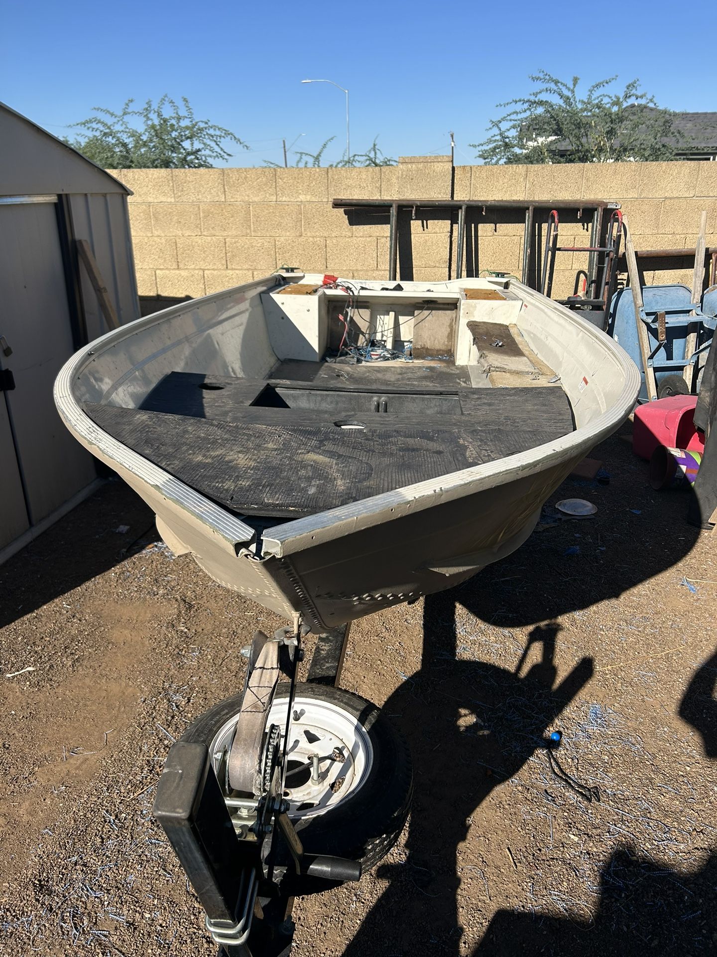 2007 Lowe vbottom An140st