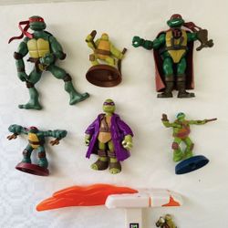 Teenage Mutant Ninja Turtles Lot Of 8