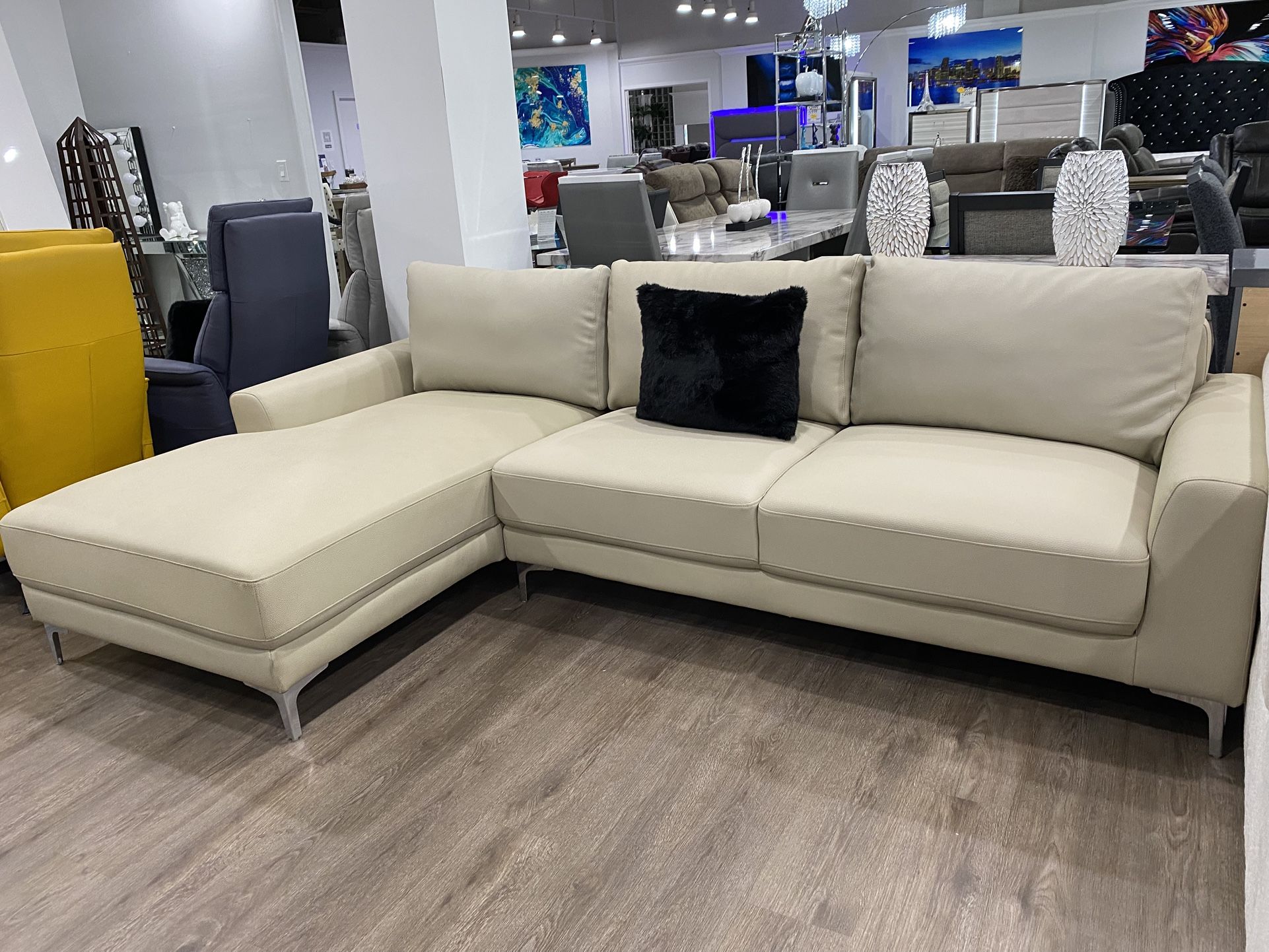 MODERN L SECTIONAL SOFA LIVING ROOM SET ON SALE OFFER ENDS 11/28/25!!**