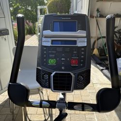 Nautilus U616 Exercise Bike 