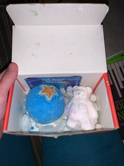 2 Yummy Lush Bath Bombs