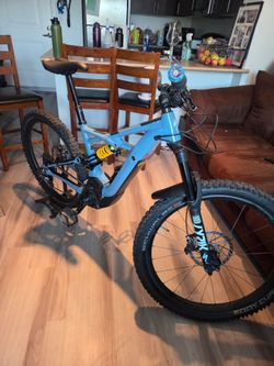 2020 specialized kenevo expert pristine condition trade?  Shoot me