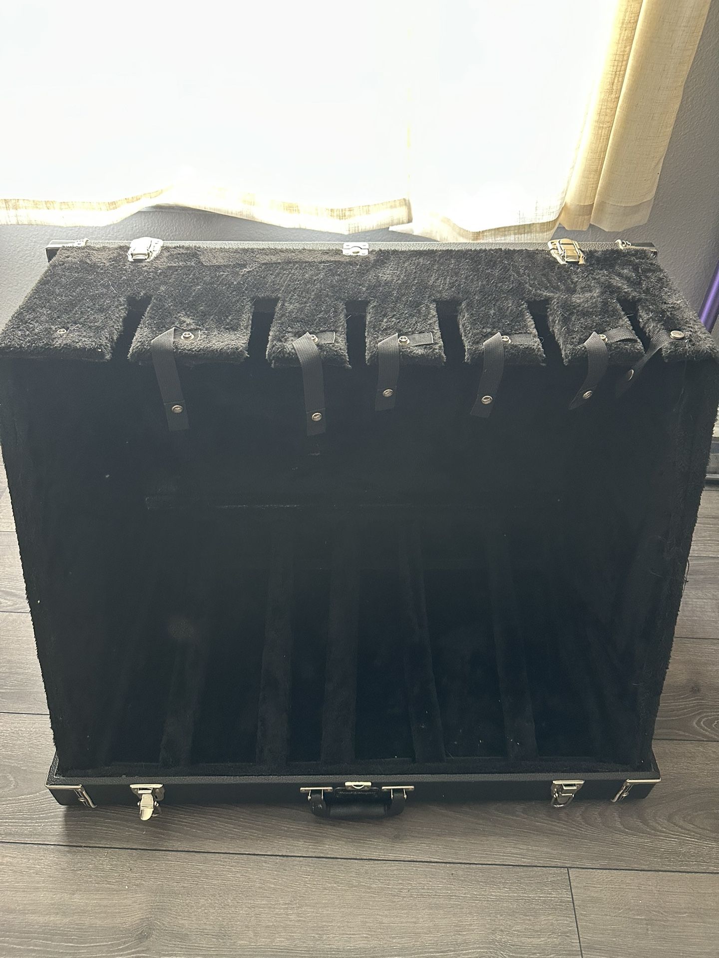 ROAD RUNNER 5 GUITAR ROAD CASE