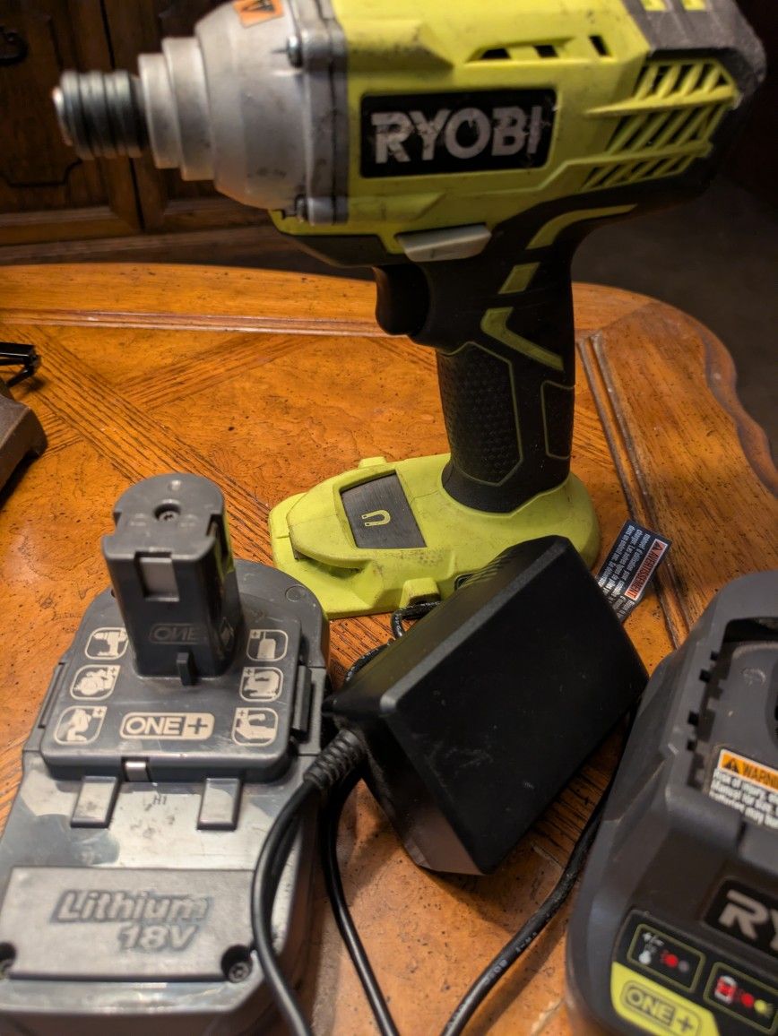 RYOBI 18V CORDLESS IMPACT WITH BATTERY AND CHARGING BASE