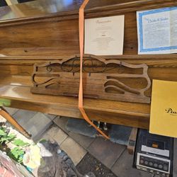 Yamaha Piano Great Condition 1 Owner 
