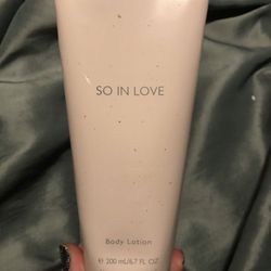 So In Love Lotion Victoria Secret NEW