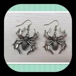 New Halloween Creepy Spider 🕷 Dangle Earrings   Large Spider 🕷