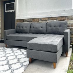 Gray Couch Sala Like New Free Delivery 