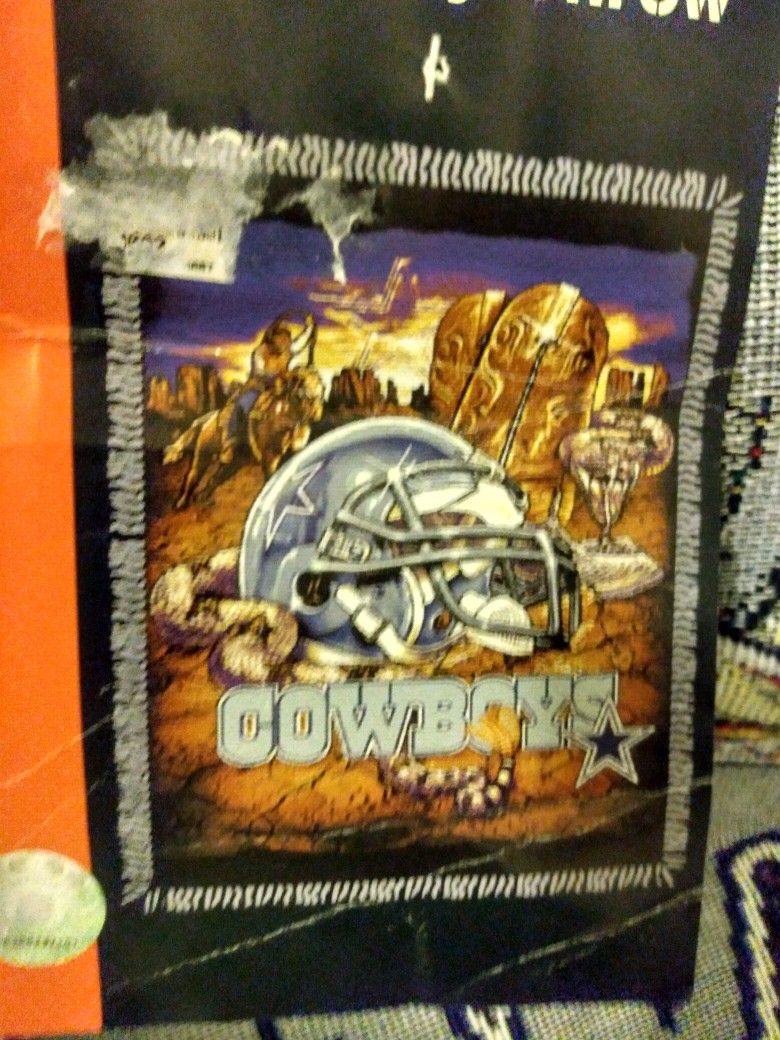 BRAND NEW WITH TAG VINTAGE NFL DALLAS COWBOYS HOME FIELD ADVANTAGE TAPESTRY THROW BLANKET WITH FRINGE