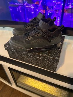 Jordan Spizike Low