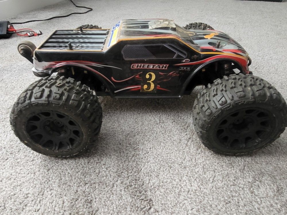 RC TRUCK