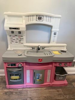 Step2 Kids Play Kitchen Set