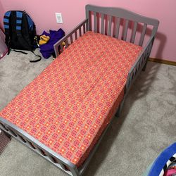 Toddler bed & mattress