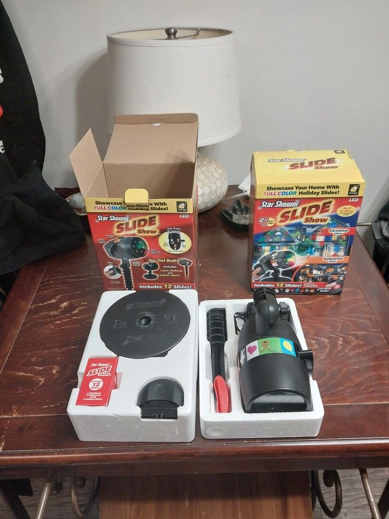 To Bulbhead Style Projector With 12 Slides