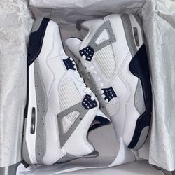 Jordan 4 Midnight Navy Size 10 NEW 