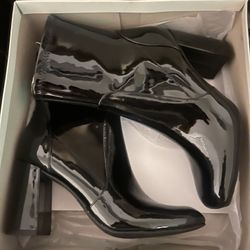Women Boots Size 10
