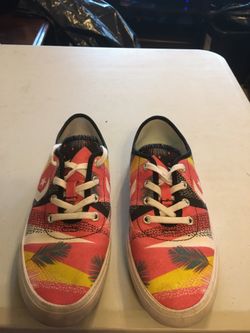 Women’s converse