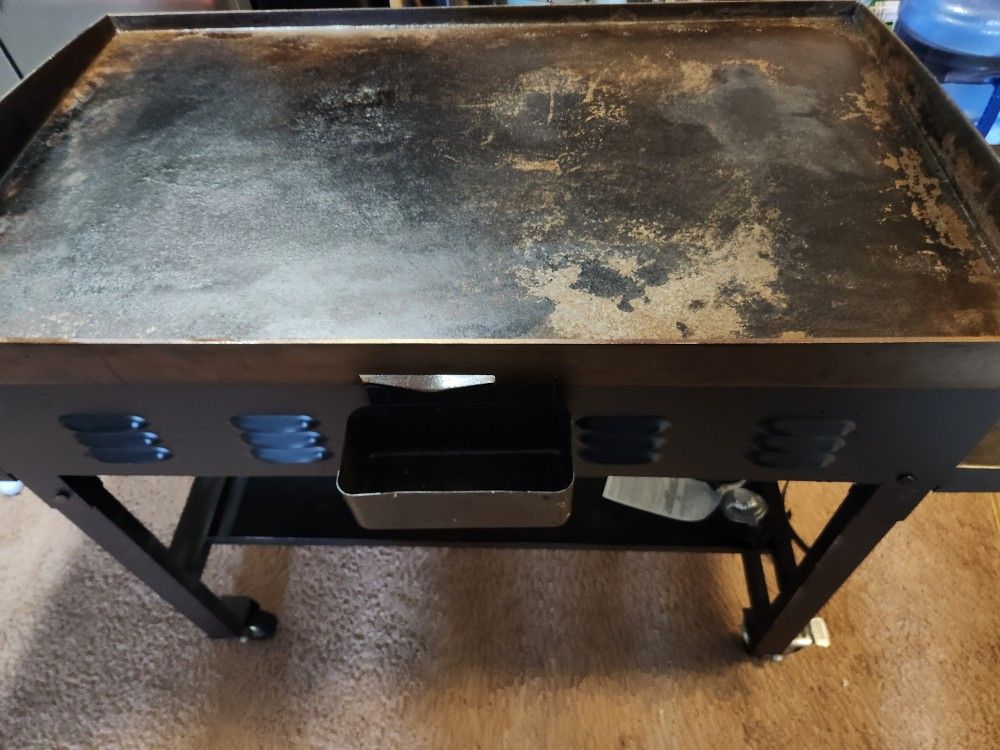 BLACKSTONE FLAT TOP 48