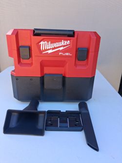 Milwaukee m12 1.6 gal wet dry vacuum tool only