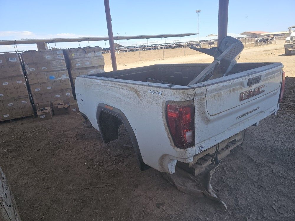 2021 Gmc 2500 Bed And Bumper