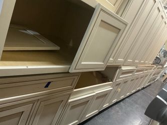 Hudson White Kitchen Cabinets