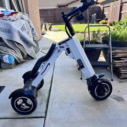 3 Wheels Electric bike brand new