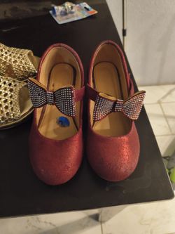 Girls shoes size 2