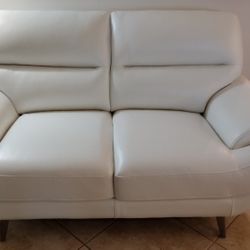 Loveseat 