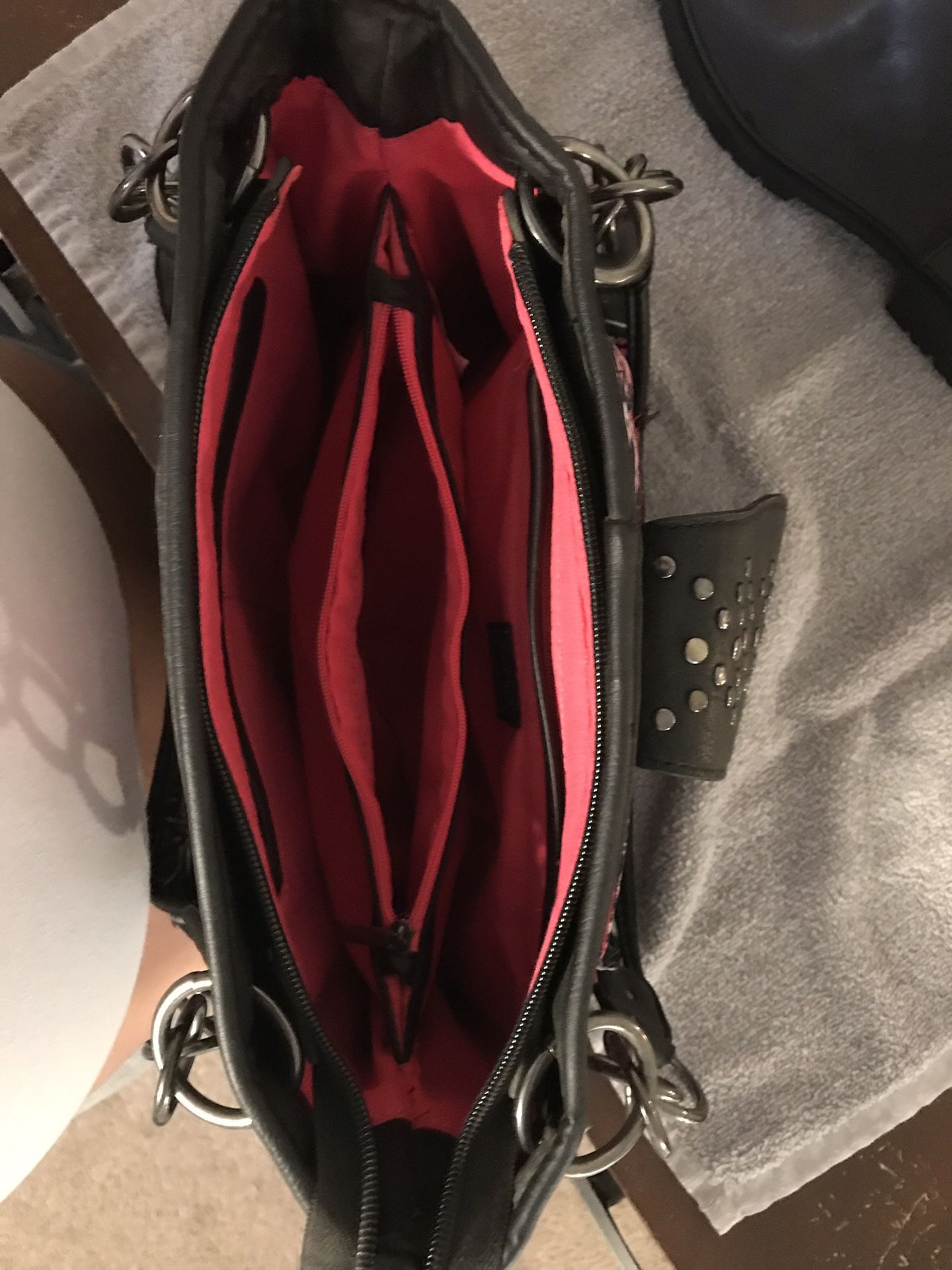 Pink camo conceal carry purse
