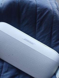 Bose FLEX 2       2ND GEN Portable Bluetooth Speaker