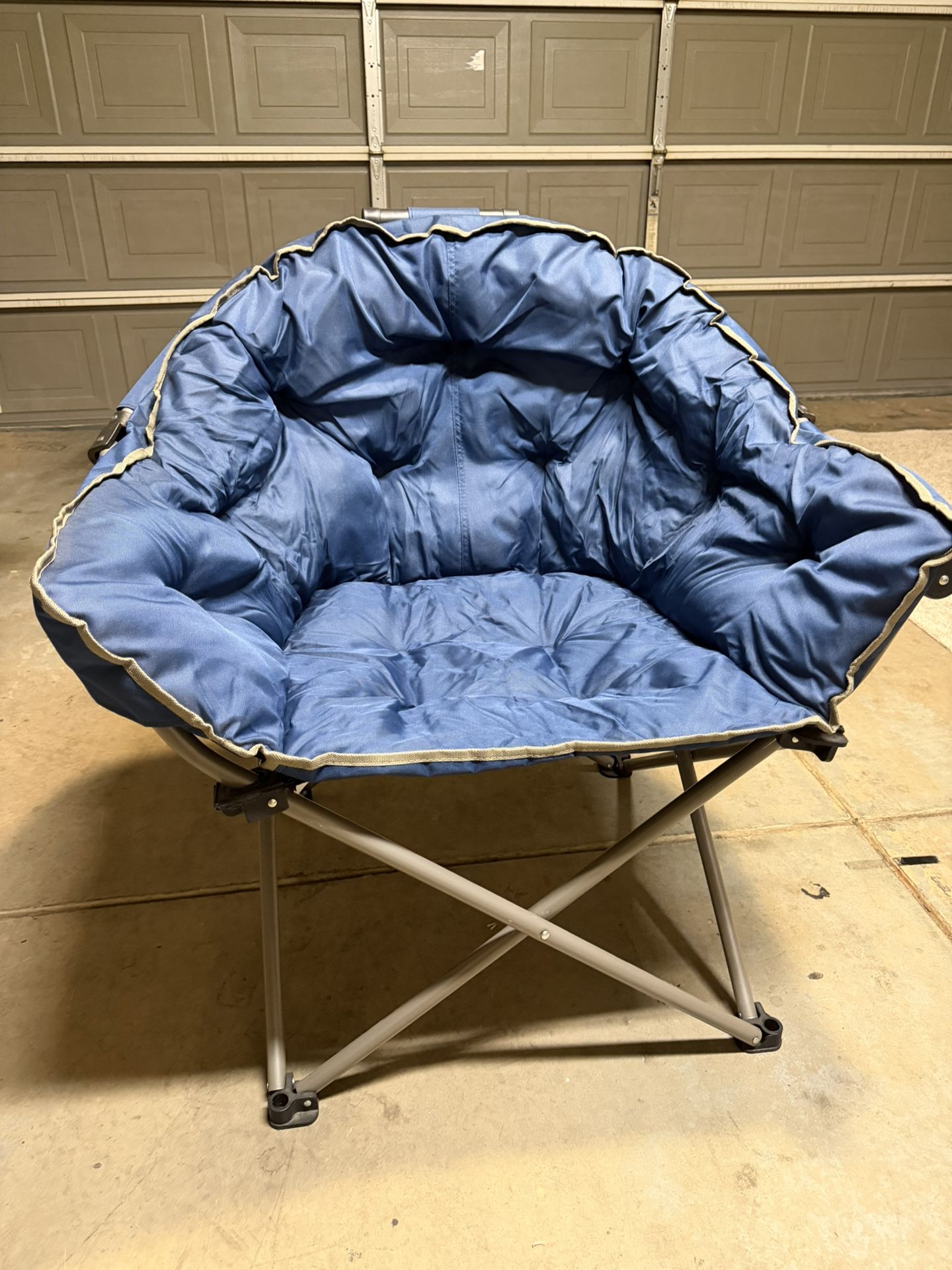2 Padded Club Chairs 