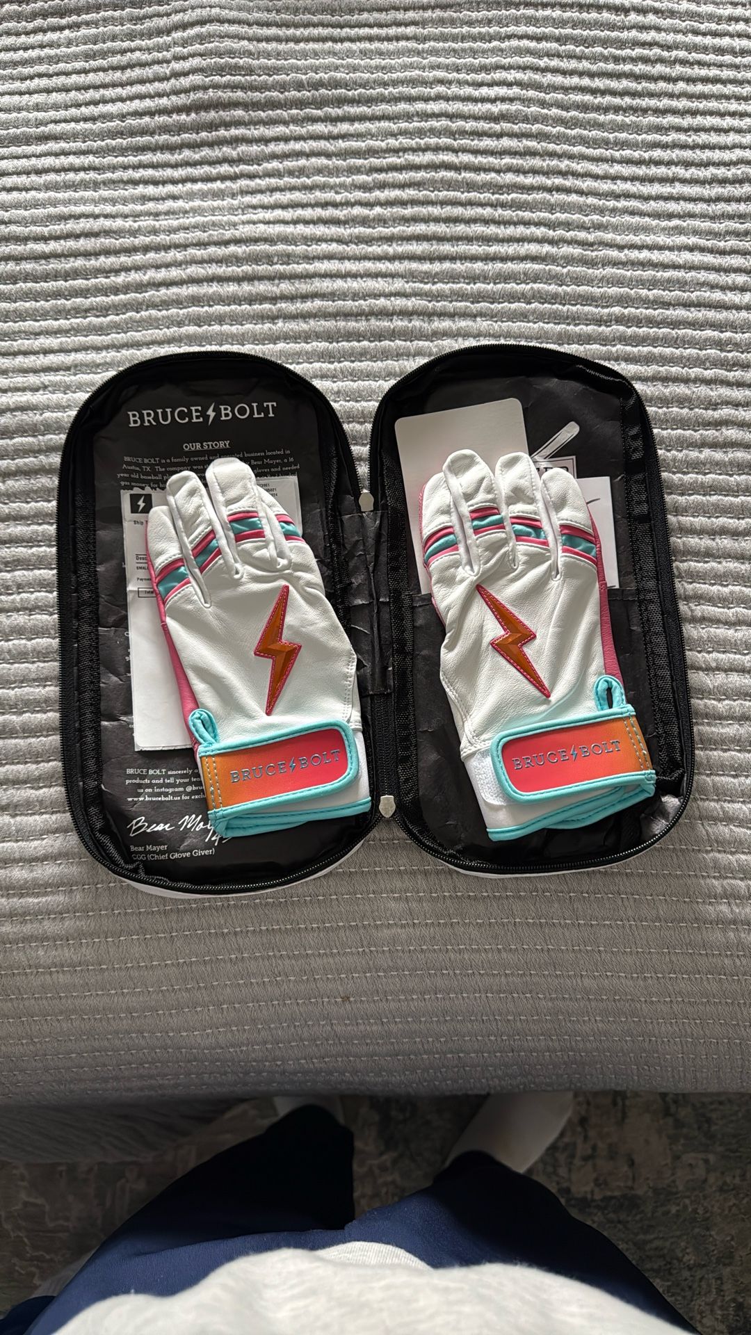 Bruce Bolts Batting Glove