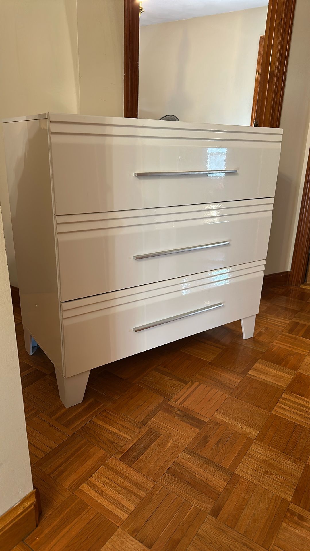 White 3 Draw Bureau ( E