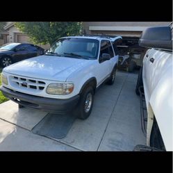 1998 Ford Explorer