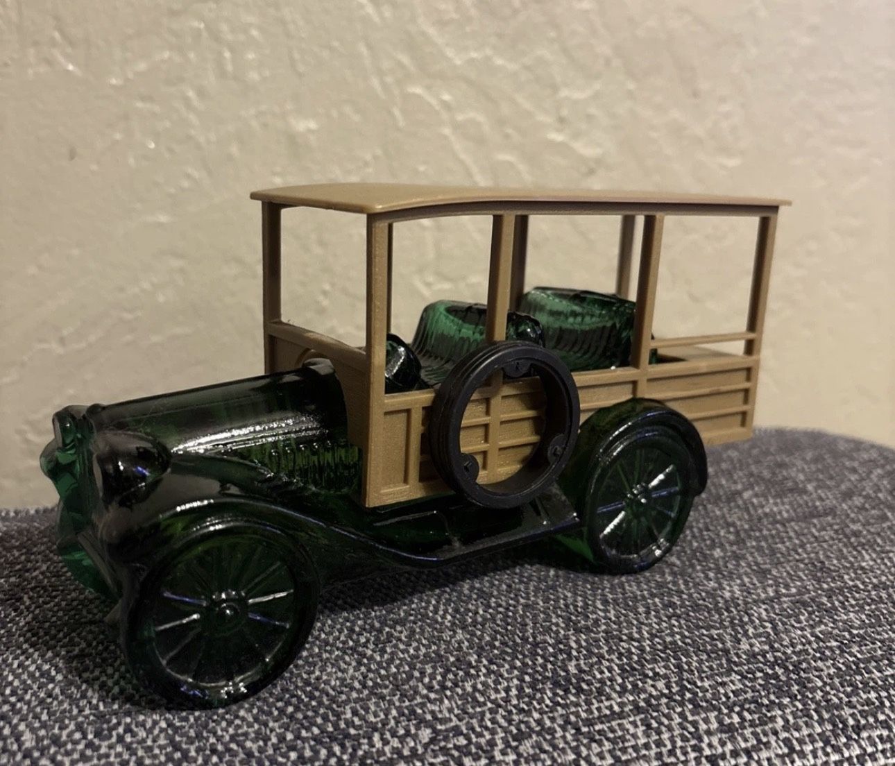 Vintage Avon Wild Country Station Wagon Green After Shave - Full Bottle