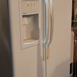 Hotpoint Double Door Refrigerator