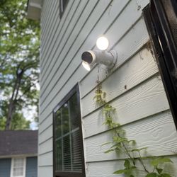 Google Nest Floodlight Camera 