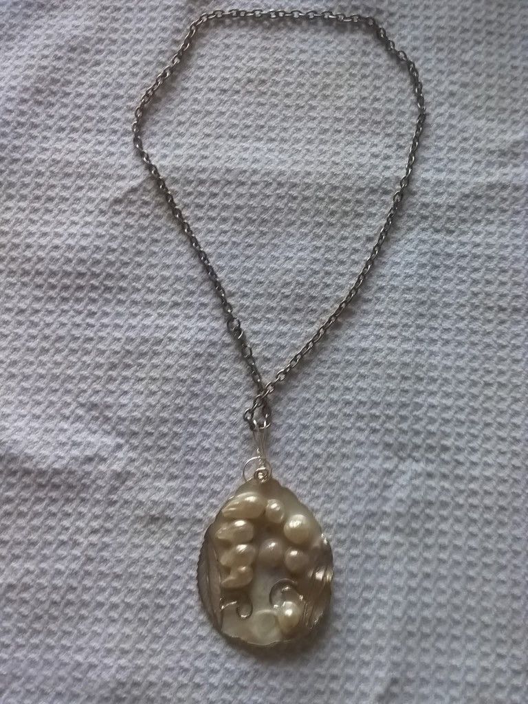 Woman's Vintage Necklaces 