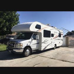 2011 Ford E350 Super Duty Four winds 28ft RV Generator