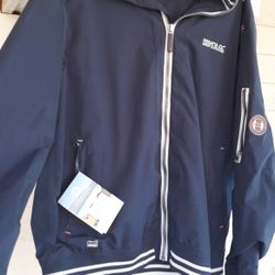 MENS  JACKET  by  REGATTA.   XL  BRAND NEW. . NEVER WORN TAGS STILL ATTATCHED