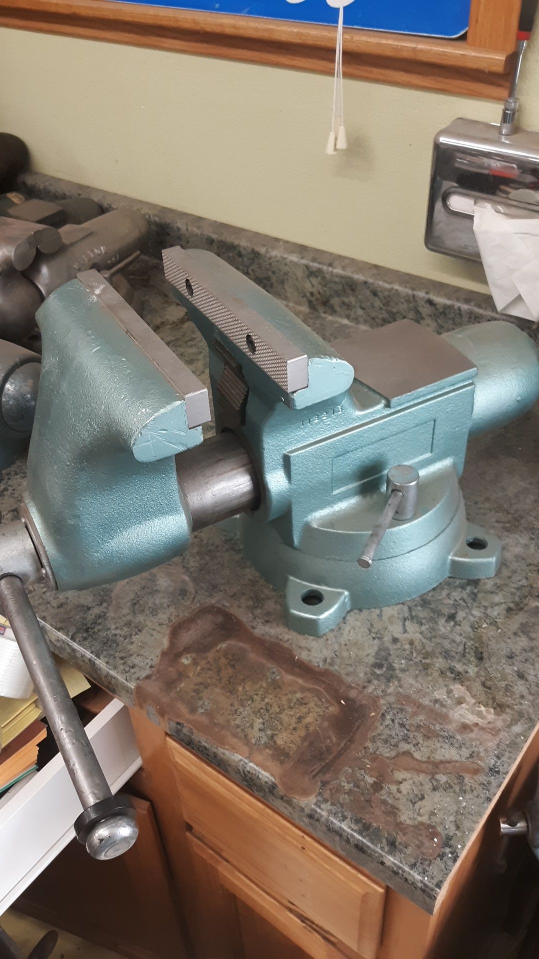 Wilton bench vise