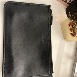 Flat Gucci Wallet