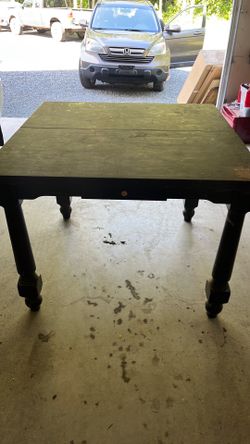 Free high dining table