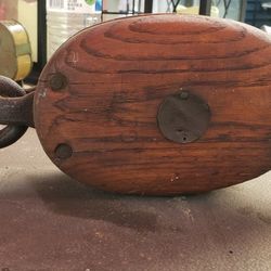 Antique Primitive Oak Wood And Cast Iron Barn Pulley