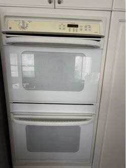 General Electric (GE) built-in double wall oven and cook top