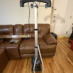 2 TABLES 1 VACUUM 1 STEP STOOL 