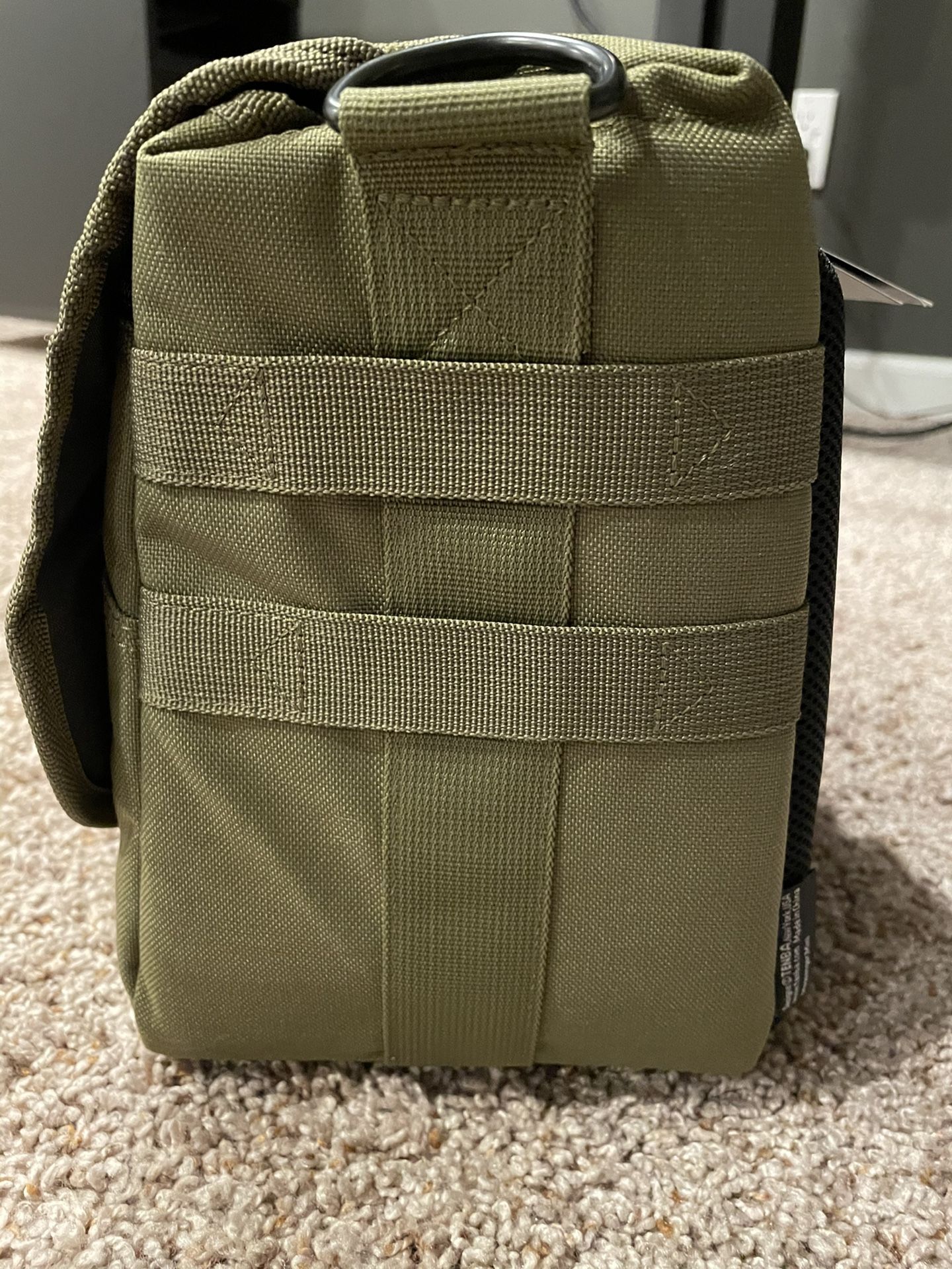 NEW Tenba mini messenger camera/laptop bag