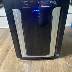 Electrolux EL490A Oxygen3 PlasmaWave HEPA Air Purifier with Remote Control