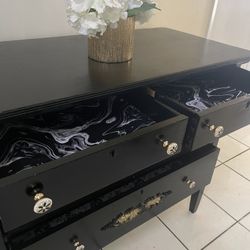 Tv  Stand / Cabinet 