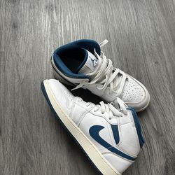 Air Jordan 1 Mid SE ‘Industrial Blue’ 7Y